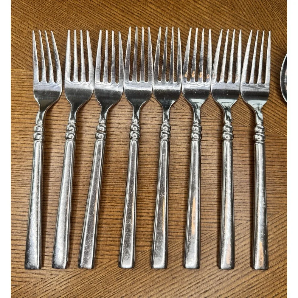 Oneida Tortola Stainless Flatware Set 40pc Service for 8 Glossy Discontinued